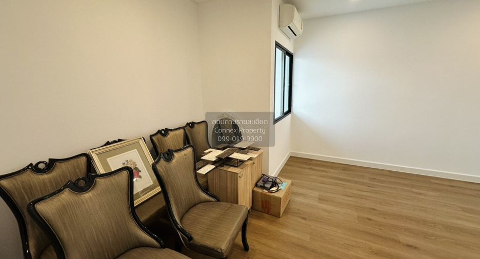 For sale 3 bedrooms house in Chom Thong, Bangkok