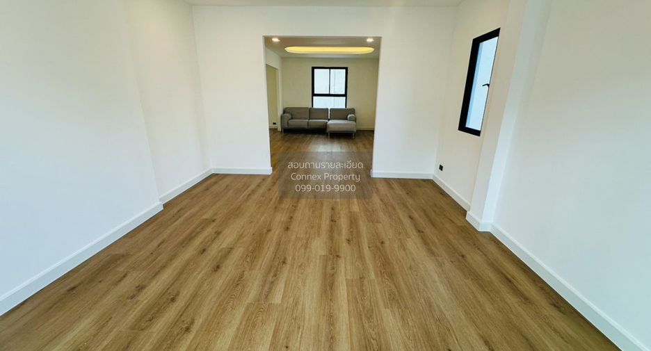 For sale 3 bedrooms house in Chom Thong, Bangkok