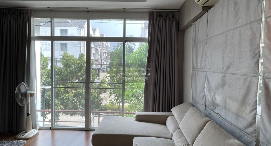 Casa en venta de 4 habitaciones en Don Mueang, Bangkok