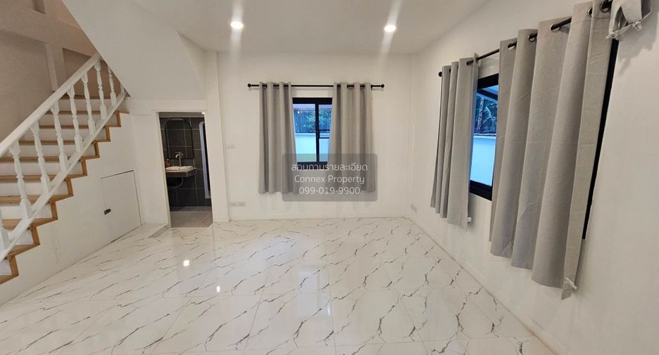 出售 4 卧室 独立屋 在 Lat Phrao, 曼谷