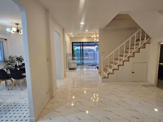 出售 4 卧室 独立屋 在 Lat Phrao, 曼谷