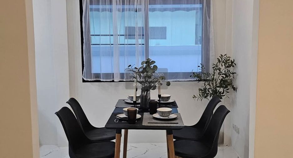 出售 4 卧室 独立屋 在 Lat Phrao, 曼谷