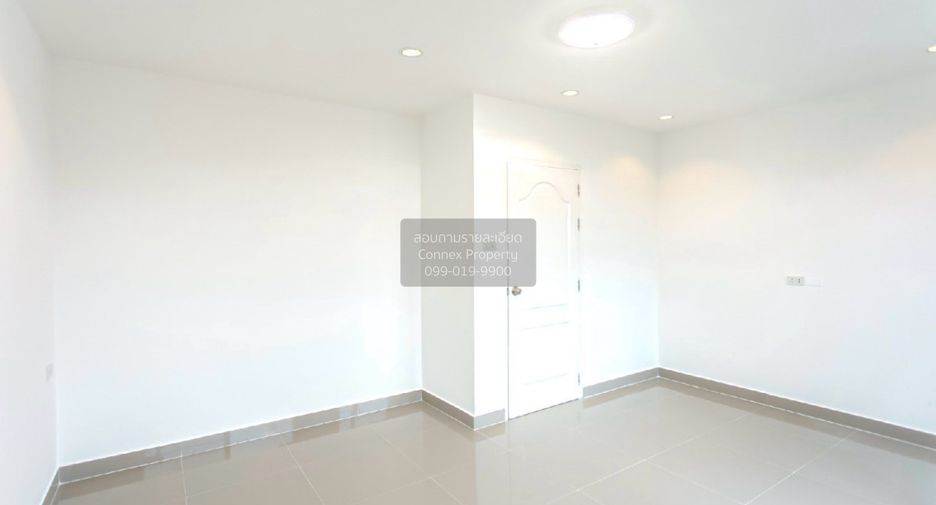 Reihenhaus zum Kauf mit 4 Zimmer in Huai Khwang, Bangkok