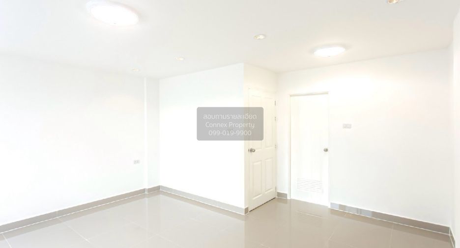 Reihenhaus zum Kauf mit 4 Zimmer in Huai Khwang, Bangkok