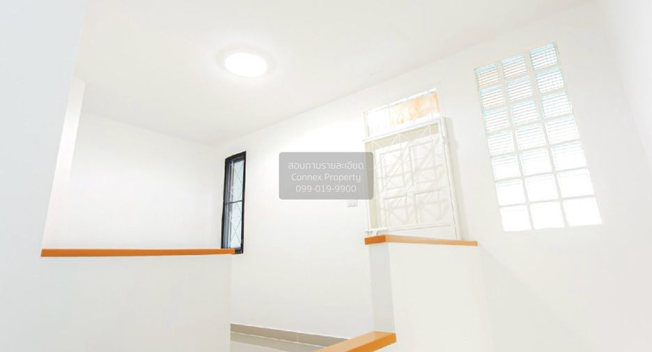 Reihenhaus zum Kauf mit 4 Zimmer in Huai Khwang, Bangkok