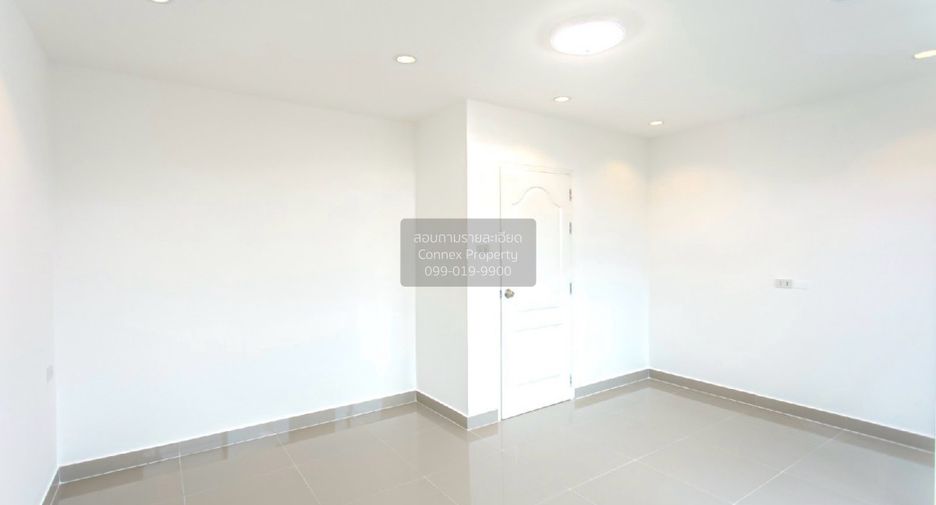 Reihenhaus zum Kauf mit 4 Zimmer in Huai Khwang, Bangkok