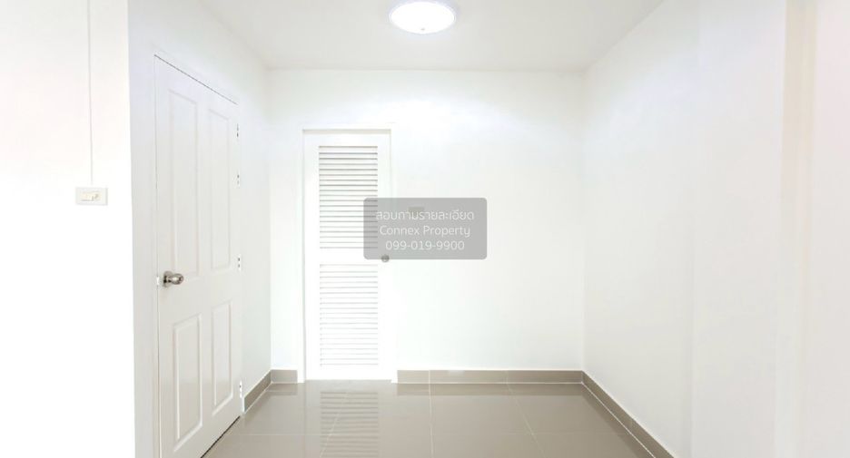 Reihenhaus zum Kauf mit 4 Zimmer in Huai Khwang, Bangkok