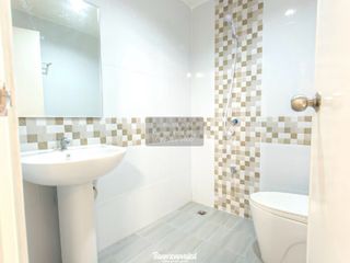 Reihenhaus zum Kauf mit 4 Zimmer in Huai Khwang, Bangkok