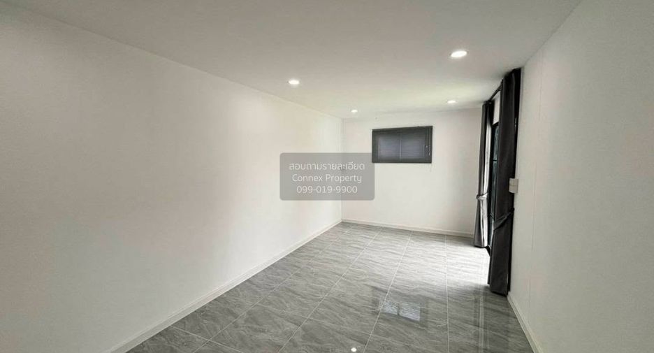 For sale 4 ベッドルーム townhouse in Bang Bua Thong, Nonthaburi