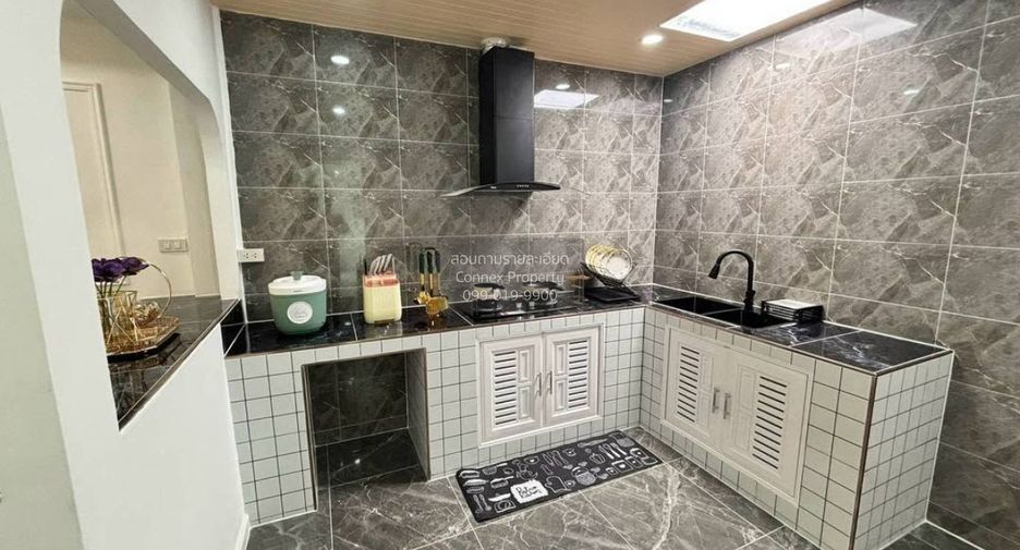 For sale 4 ベッドルーム townhouse in Bang Bua Thong, Nonthaburi