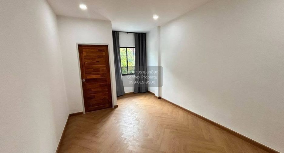 For sale 4 ベッドルーム townhouse in Bang Bua Thong, Nonthaburi
