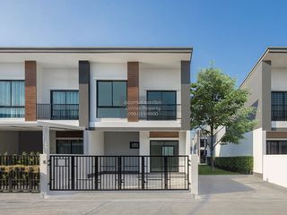 Casa adosada en venta de 3 habitaciones en Lam Luk Ka, Pathum Thani