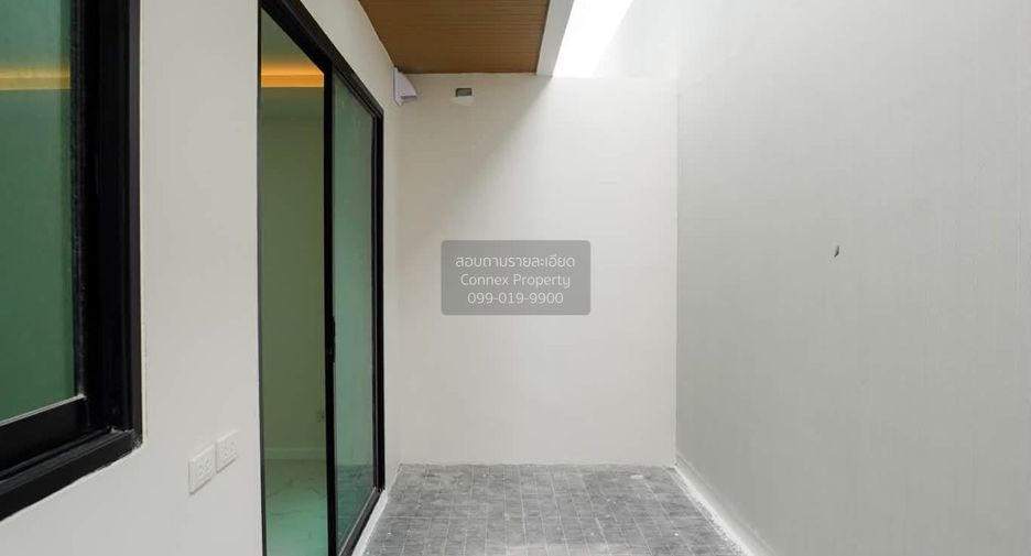 For sale 3 ベッドルーム house in Bang Na, Bangkok
