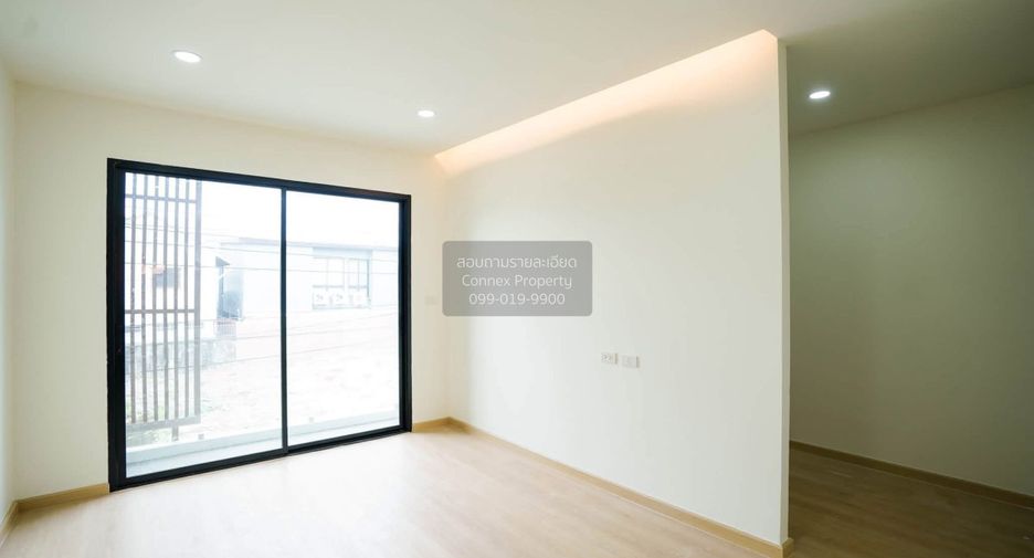 For sale 3 ベッドルーム house in Bang Na, Bangkok