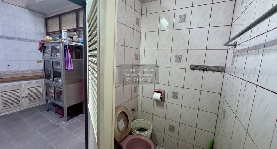 For sale 2 bedrooms townhouse in Phasi Charoen, Bangkok