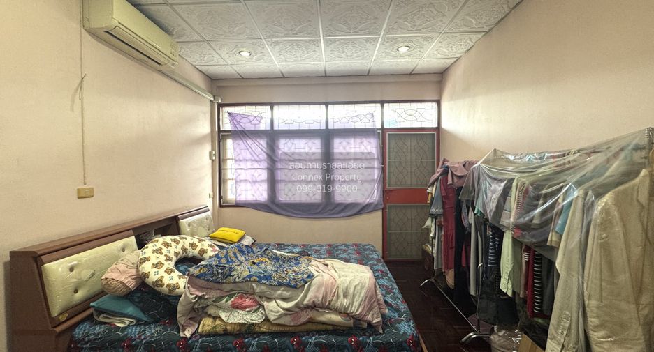 For sale 2 bedrooms townhouse in Phasi Charoen, Bangkok