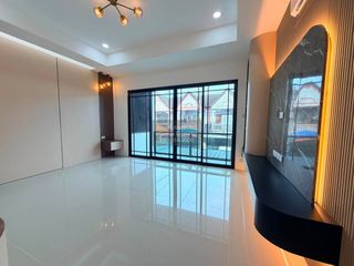 出售 3 卧室 联排别墅 在 Bang Lamung, Chon Buri