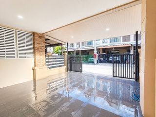 À vendre 3 chambres maison de ville à Mueang Nonthaburi, Nonthaburi