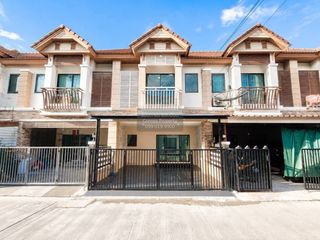 À vendre 3 chambres maison de ville à Mueang Nonthaburi, Nonthaburi