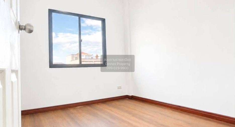 À vendre 3 chambres maison de ville à Mueang Nonthaburi, Nonthaburi
