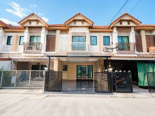 À vendre 3 chambres maison de ville à Mueang Nonthaburi, Nonthaburi