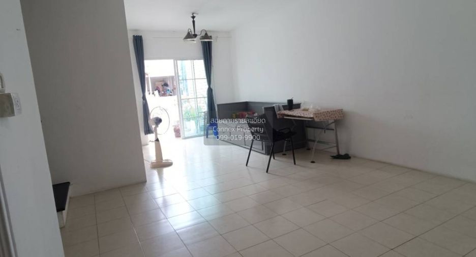 For sale 3 bedrooms townhouse in Khlong Luang, Pathum Thani