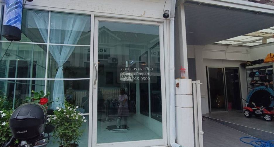 For sale 3 bedrooms townhouse in Khlong Luang, Pathum Thani