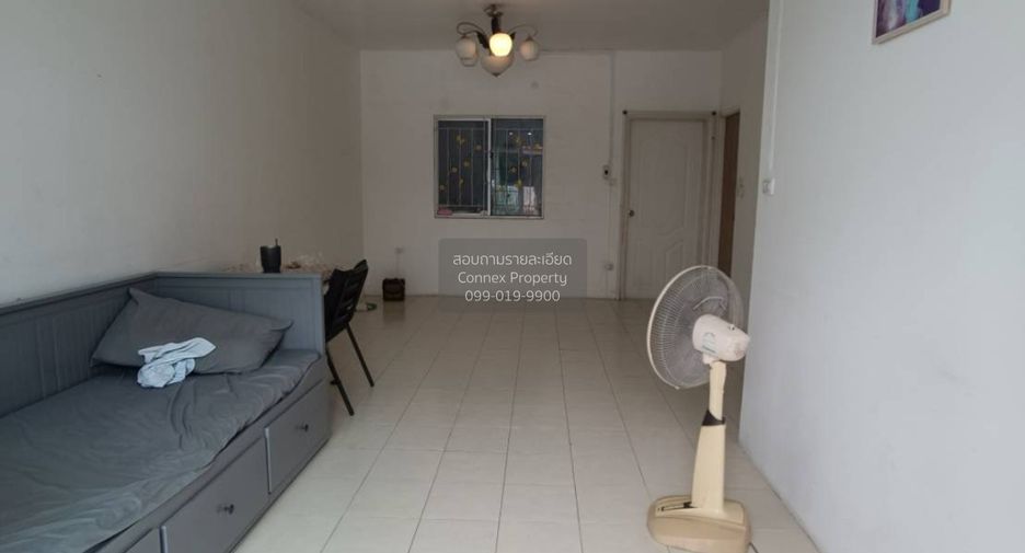 For sale 3 bedrooms townhouse in Khlong Luang, Pathum Thani