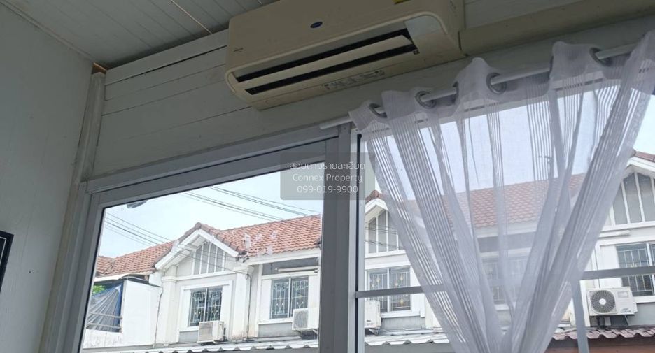 For sale 3 bedrooms townhouse in Khlong Luang, Pathum Thani