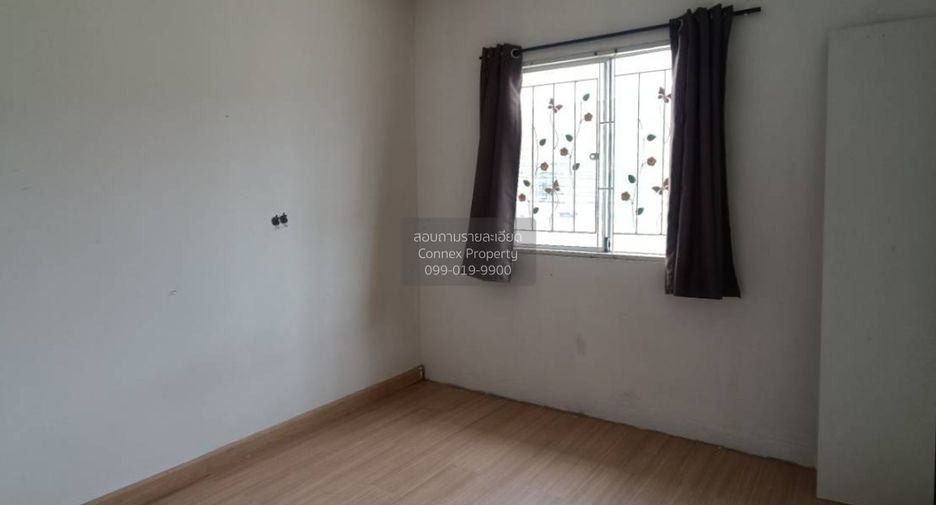 For sale 3 bedrooms townhouse in Khlong Luang, Pathum Thani