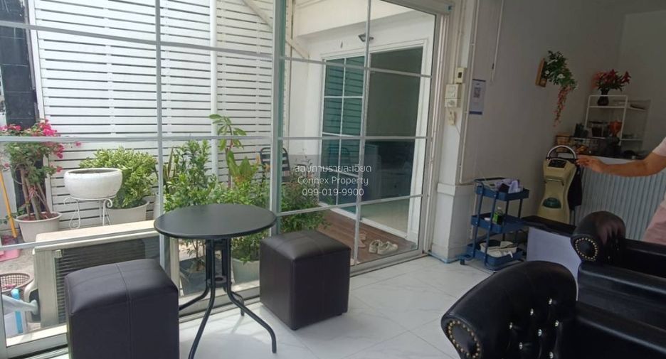 For sale 3 bedrooms townhouse in Khlong Luang, Pathum Thani