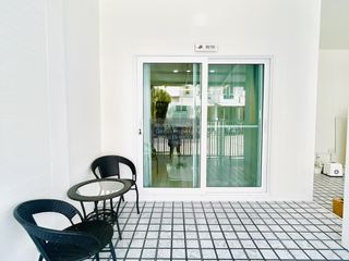 Casa adosada en venta de 3 habitaciones en Lam Luk Ka, Pathum Thani