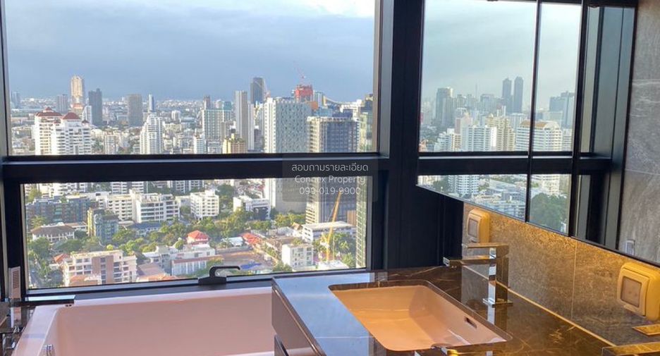 For sale 2 ベッドルーム condo in Khlong Toei, Bangkok