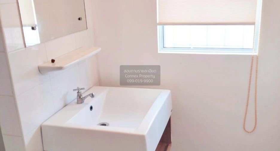 For sale 3 bedrooms townhouse in Mueang Pathum Thani, Pathum Thani