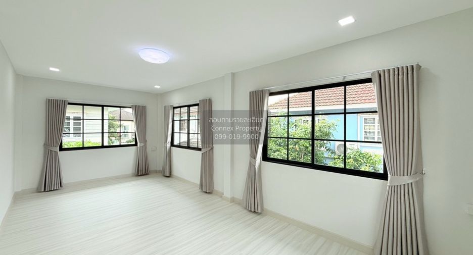 For sale 5 bedrooms house in Khlong Sam Wa, Bangkok