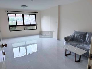 Wohnung zum Kauf mit 1 Zimmer in Yan Nawa, Bangkok