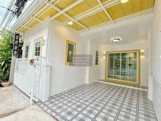 For sale 4 ベッドルーム townhouse in Bang Bua Thong, Nonthaburi