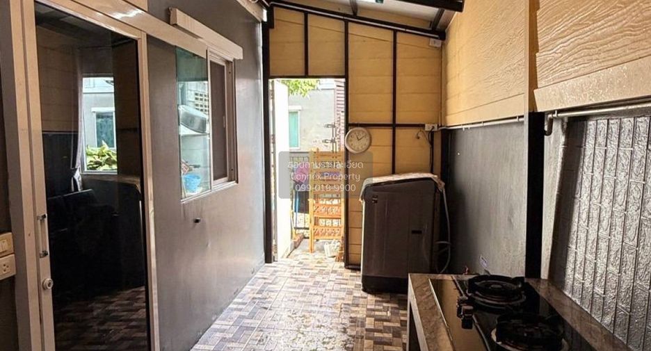 Продажа 3 спальни таунхаус в Bang Kruai, Нонтабури