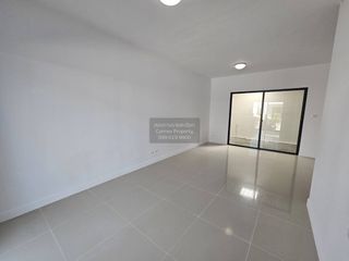 For sale 3 bedrooms townhouse in Bang Bo, Samut Prakan