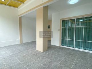 For sale 3 bedrooms townhouse in Khlong Luang, Pathum Thani