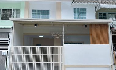 For sale 3 bedrooms townhouse in Khlong Luang, Pathum Thani