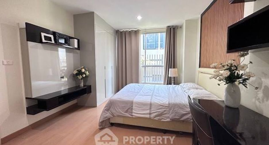 For sale 2 bedrooms condo in Khlong Toei, Bangkok