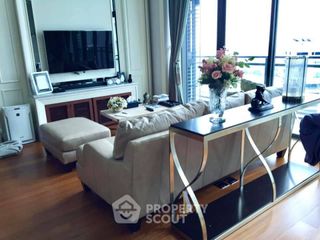 For sale 3 bedrooms condo in Khlong Toei, Bangkok
