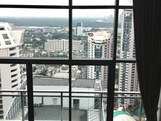 For sale 3 bedrooms condo in Khlong Toei, Bangkok