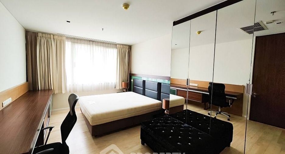 For sale 2 bedrooms condo in Khlong Toei, Bangkok