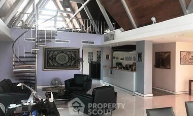 À vendre 3 chambres condo à Watthana, Bangkok