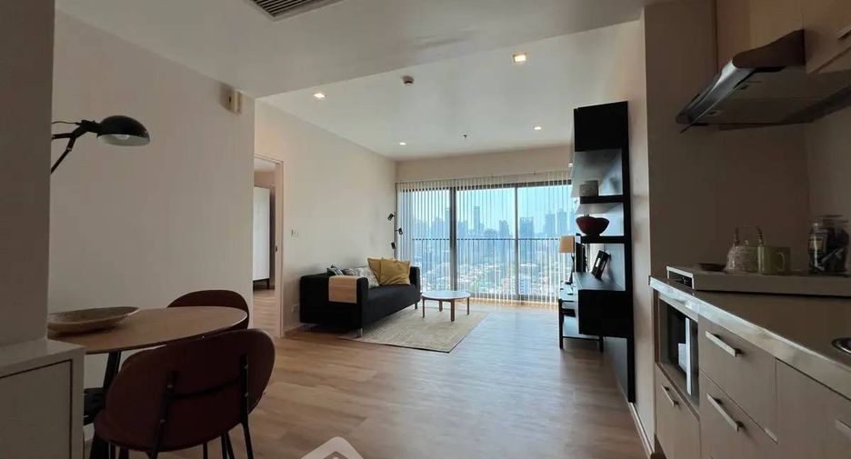 For sale 1 bed condo in Khlong Toei, Bangkok