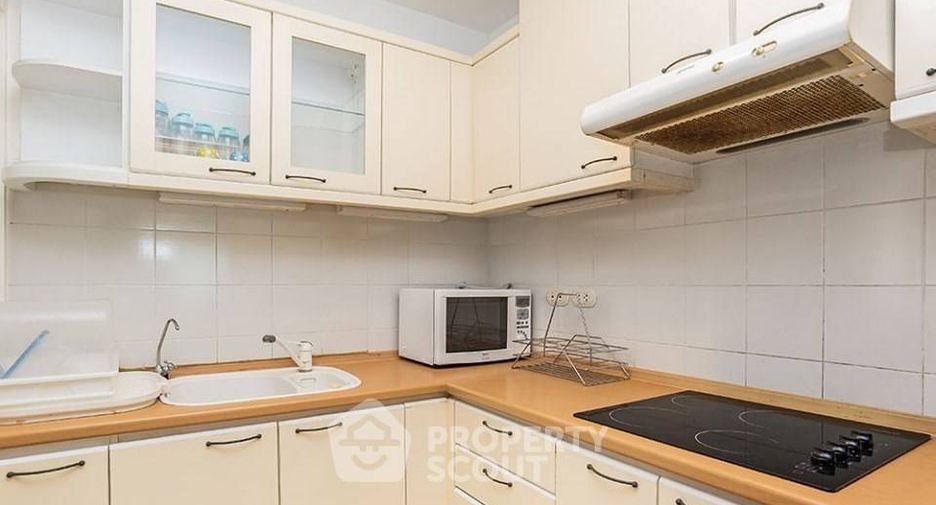 For sale 2 bedrooms condo in Pathum Wan, Bangkok