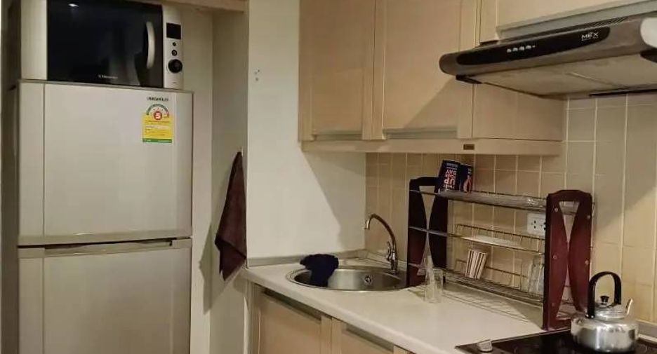 For sale 1 bed condo in Khlong Toei, Bangkok