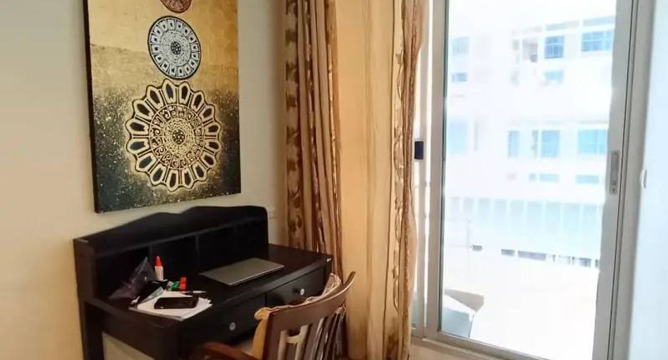 For sale 1 bed condo in Khlong Toei, Bangkok